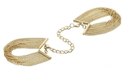 Золотистые браслеты-наручники с цепочкой Magnifique - фото, цены