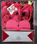 Подарочный пакет Love с розочками и сердечками - 23 х 18 см. - фото, цены