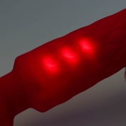 Красный жезловый вибромассажер с рифленой ручкой - 20,4 см. - фото, цены