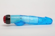 Голубой вибратор-реалистик с мошонкой и подсветкой - 21,5 см. - фото, цены