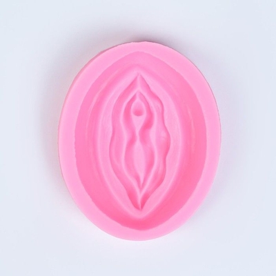 Розовая силиконовая форма в виде вульвы - фото, цены