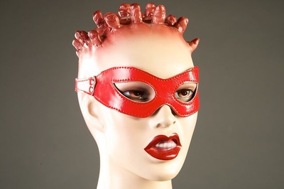 Красная лакированная маска-очки - фото, цены