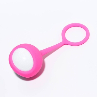 Белый вагинальный шарик в розовой оболочке - фото, цены