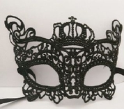 Кружевная маска в венецианском стиле с маленькой короной - фото, цены