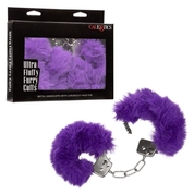 Металлические наручники с фиолетовым мехом Ultra Fluffy Furry Cuffs - фото, цены