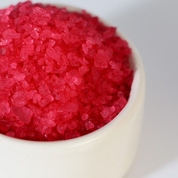 Соль для ванны с ароматом земляники «Для независимой» в пикантном флаконе - 340 гр. - фото, цены