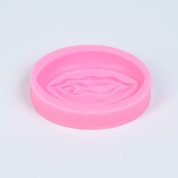 Розовая силиконовая форма в виде вульвы - фото, цены