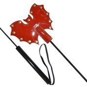 Стек с красным лаковым кожаным шлепком в виде летучей мыши - 60 см. - фото, цены