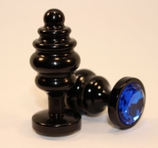 Черная фигурная анальная пробка с синим кристаллом - 8,2 см. - фото, цены