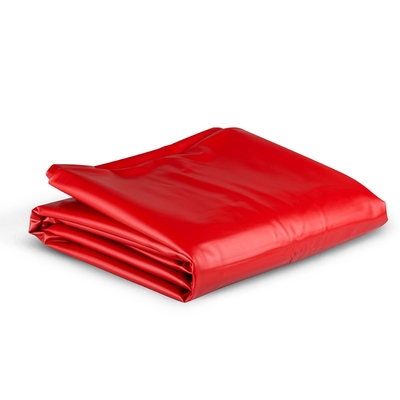 Красное виниловое покрывало - 230 х 180 см. - фото, цены