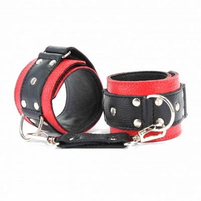 Красно-чёрные кожаные наручники - фото, цены