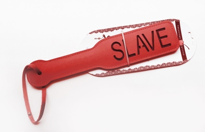Красная шлёпалка Slave - 31,5 см. - фото, цены