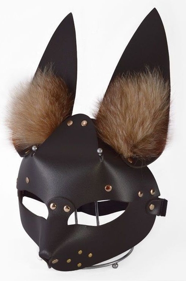 Коричневая маска Зайка с меховыми ушками - фото, цены