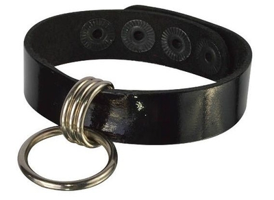 Черный лаковый кожаный браслет с подвесным колечком - фото, цены