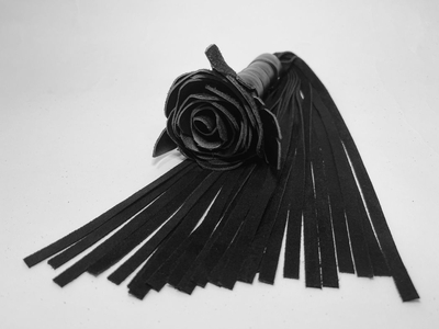 Черная замшевая плеть с розой в рукояти - 40 см. - фото, цены