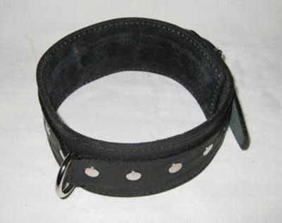 Кожаный ошейник чёрного цвета с кольцом для поводка - фото, цены