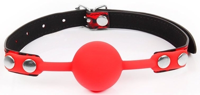 Красный кляп-шарик с черным регулируемым ремешком - фото, цены