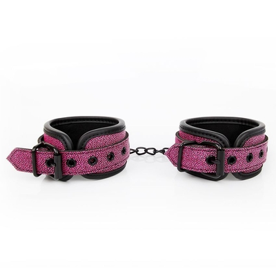 Розово-черные наручники на застежках - фото, цены