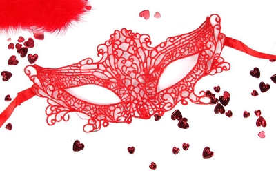 Красная ажурная текстильная маска Марлен - фото, цены