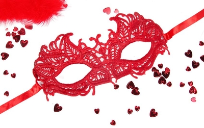 Красная ажурная текстильная маска Андреа - фото, цены